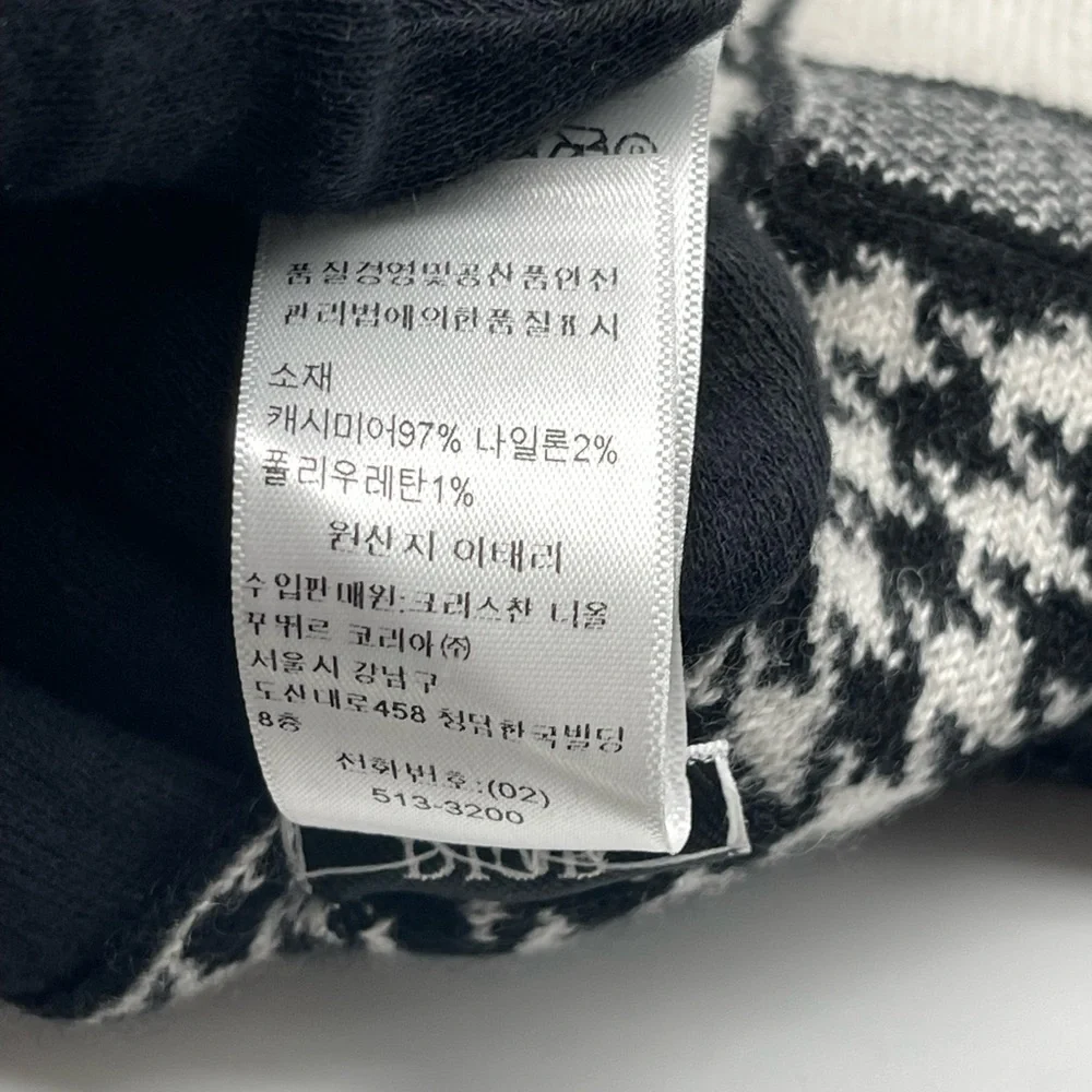 30 MONTAIGNE SCARF Black and White Blended Cashmere Knit 80” long 19” wide